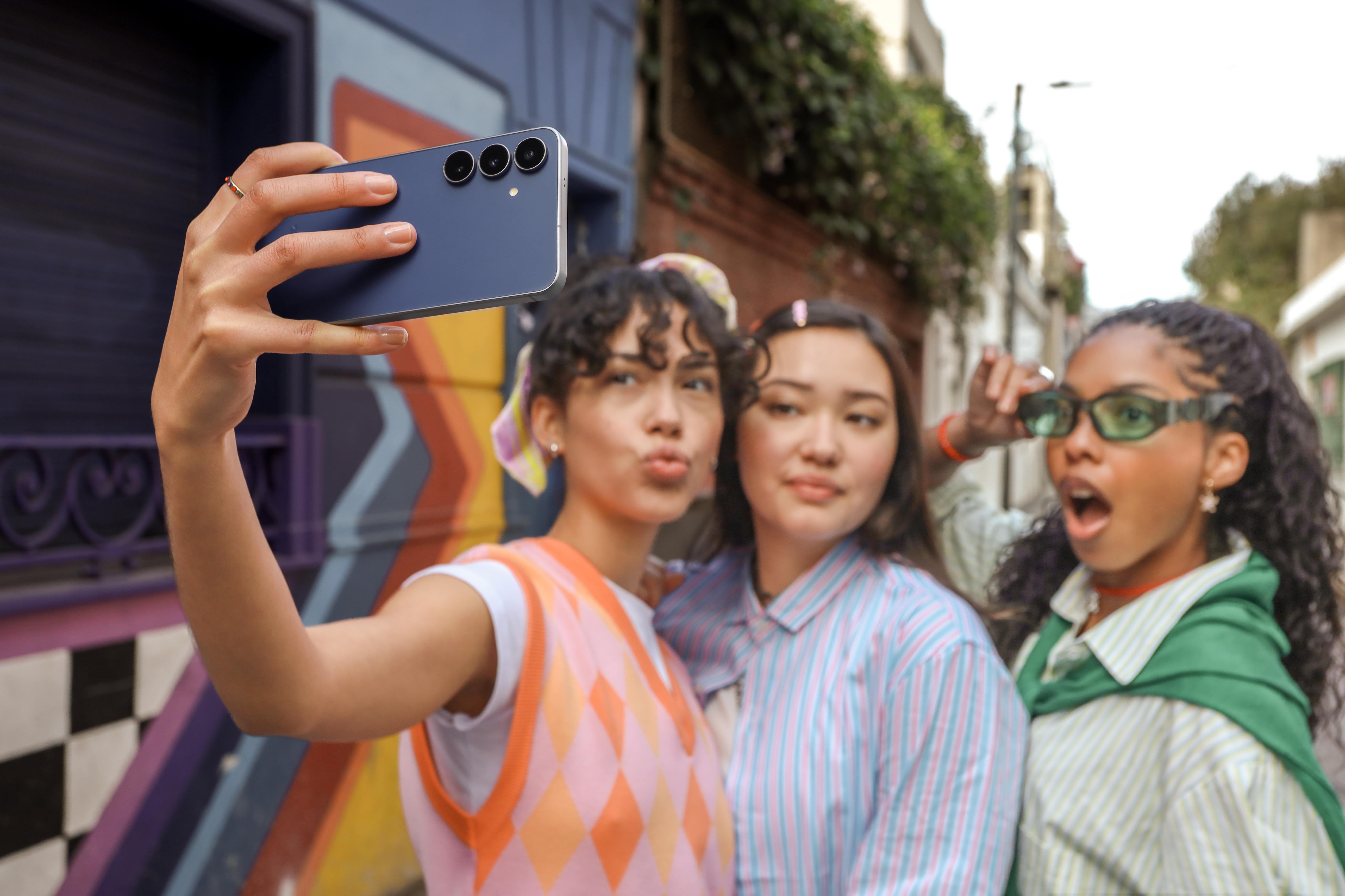 Cómo la IA está transformando la forma en que las personas viven y participan en los eventos culturales en Costa Rica